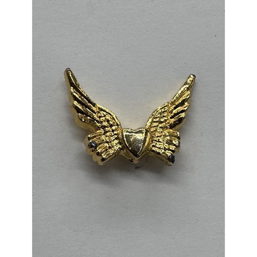 Gold Colored Heart W/ Wings Small‎ Lapel Pin